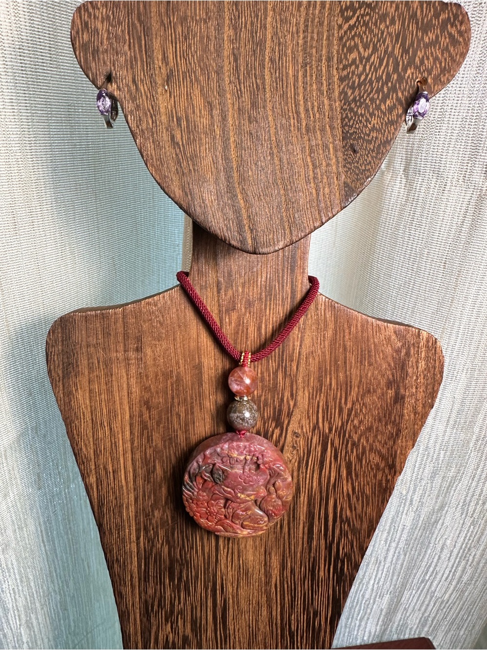 Maroon Ocean Jasper Fox Pendant Necklace with Amethyst on Adjustable Rope - Picture 3 of 13
